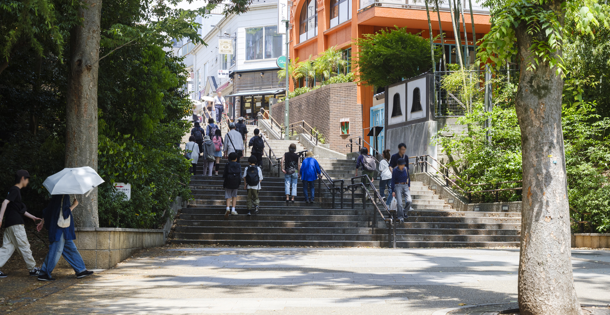 写真：都立井の頭恩賜公園入口の階段