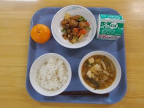 給食の写真