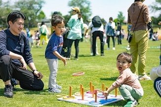 ファミリースポーツフェアの写真(輪投げ)