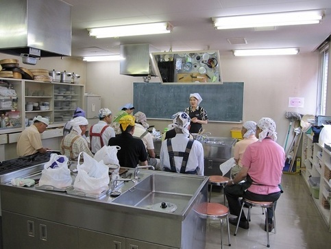 男性のための料理講習会の様子