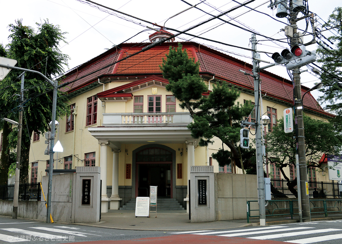 日本獣医生命科学大学一号棟 写真