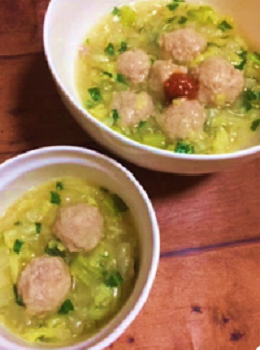 かみかみ教室で提供している試食品（肉団子のあんかけ）です