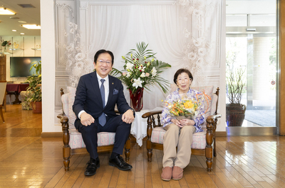 画像:9月7日長寿高齢者訪問の様子