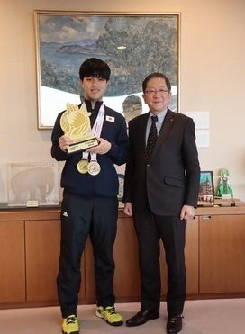2月7日 金曜日パデルジュニア日本代表田中陽太氏来訪の写真