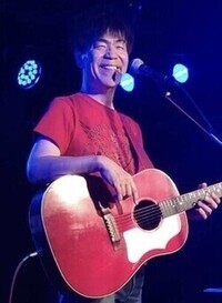 写真：シンガーソングライター・ユキヒロ氏