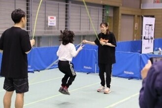 写真：昨年度の様子（ダブルダッチ）