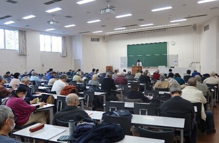 写真：昨年の講座風景（日本獣医生命科学大学）